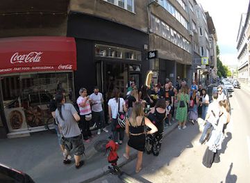 bosnia-and-herzegovina/sarajevo/old-town-sarajevo/shop/royal-with-cheese