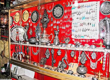 morocco/meknes/shop/l-art-de-la-damasquinerie