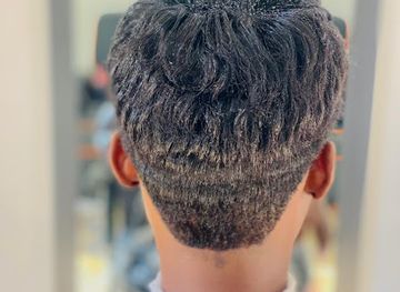 benin/ganvie-village/shop/fadil-barbershop