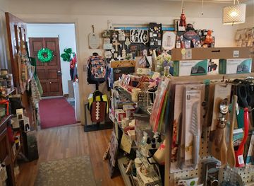 oklahoma/black-mesa-state-park/shop/red-feather-gifts