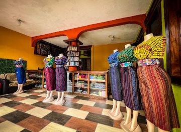guatemala/lake-atitlan/shop/bordados-magda