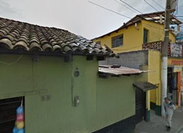 guatemala/chichicastenango/shop/artesanias-ademve