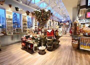 canada/kingston-and-the-islands/shop/waterfront-gifts-apparel