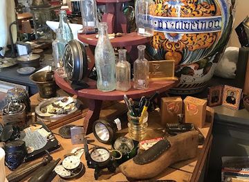 maine/portland/shop/the-artful-collector