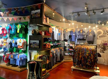 south-africa/cape-town/shop/v-a-waterfront