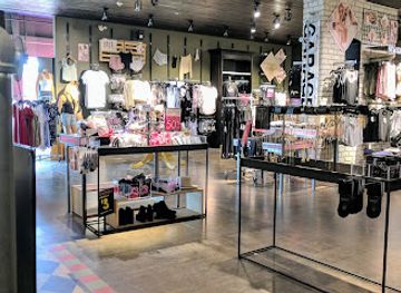 canada/niagara-falls/lundy-s-lane/shop/garage