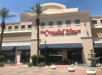 arizona/mesa/las-sendas/shop/the-crowded-house