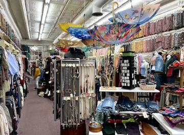 indiana/west-lafayette/shop/von-s-cards-beads