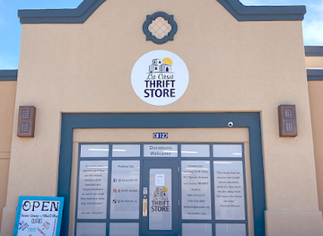 new-mexico/white-sands/shop/la-casa-thrift-store