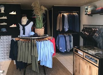 france/côte-de-granit-rose/shop/shop-holidays