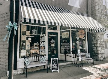 kentucky/bluegrass-region/shop/shades-of-bluegrass