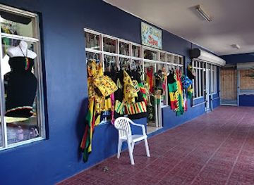 jamaica/john-crow-mountains/shop/blue-diamond-shopping-mall