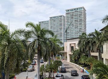 mexico/puerto-vallarta/shop/peninsula-plaza-vallarta
