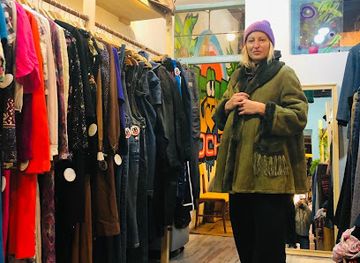 spain/madrid/shop/28-vintage-clothing