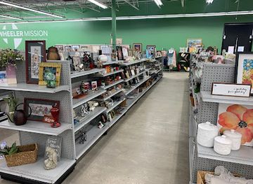 indiana/fishers/shop/wheeler-mission-store