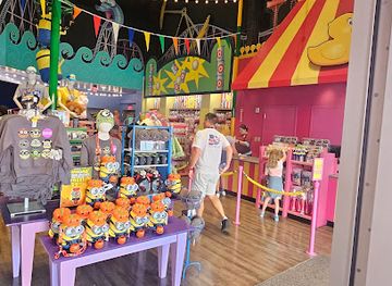 florida/orlando-theme-parks-area/shop/super-silly-stuff