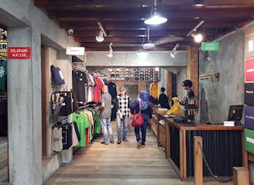 indonesia/sumatra/shop/sarang-kapuyuak-panorama-bukittinggi