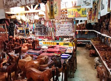kenya/mount-longonot/shop/birds-souvenir-curio-shop