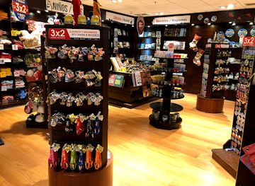 chile/magallanes-and-chilean-antarctica-region/shop/britt-shop-aeropuerto-carlos-ibanez-del-campo