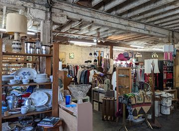 arizona/bisbee/shop/acacia-collectibles