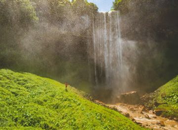 laos/annamite-range/shop/discoverlaos-today