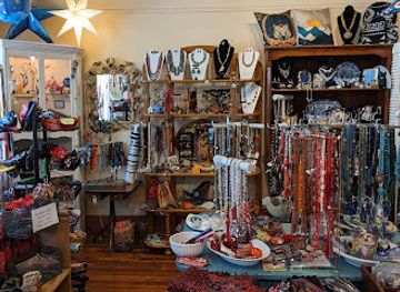 north-carolina/hendersonville/shop/willow-road-market