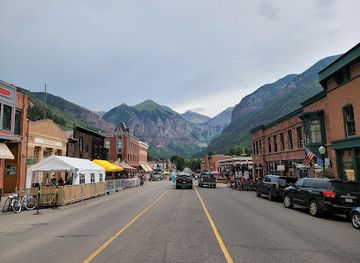 colorado/telluride/shop/society
