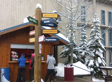 washington/snoqualmie-pass/shop/snoqualmie-pass-visitor-center