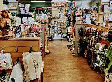 montana/yellowstone-national-park/shop/yellowstone-park-village