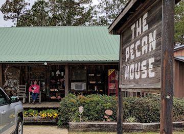 mississippi/desoto-national-forest/shop/the-pecan-house
