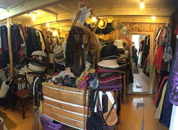 hungary/cserehat/shop/vintage-shop-prater