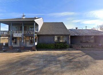 mississippi/greenwood/shop/by-the-bridge-consignment-boutique