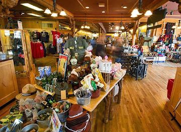 wyoming/yellowstone-national-park/shop/old-faithful-basin-store