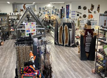 canada/maritimes/shop/into-the-mystic