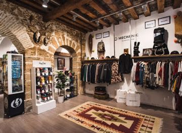 spain/cadiz/shop/mechanic-authentic-shop