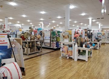 new-jersey/skylands-region/shop/village-green-shopping-center