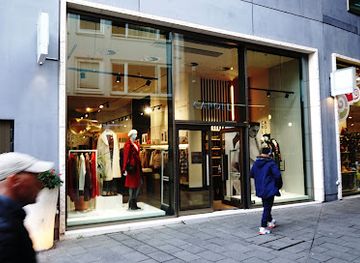 belgium/kortrijk/shop/caroll