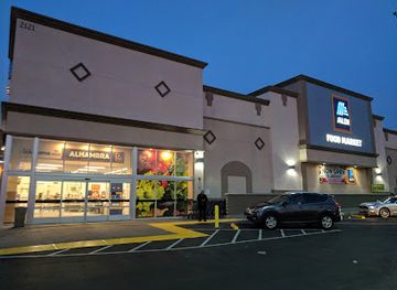 california/san-gabriel-valley/shop/shops-at-main