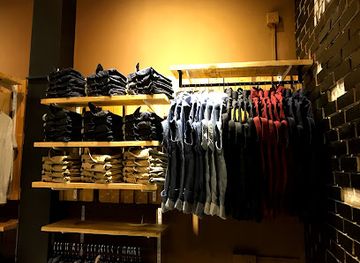 sri-lanka/negombo/shop/mora-esclusivo