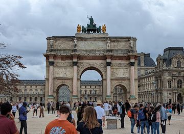 france/paris/louvre-tuileries/shop/sandro