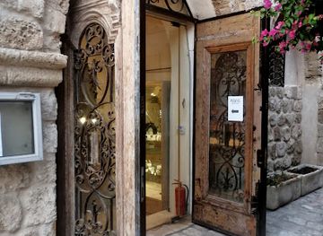 israel/jaffa/old-jaffa/shop/nunu-tachshitym