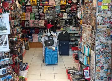 italy/rome/trastevere/shop/amor-roma-gift-shop