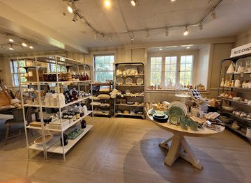 vermont/woodstock/shop/farmhouse-pottery