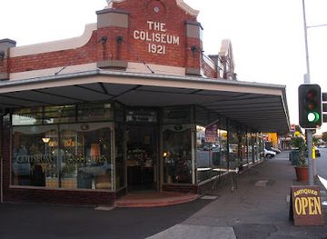 australia/new-england/shop/coliseum-antiques