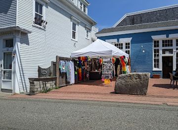 massachusetts/provincetown/shop/wardrobe