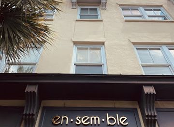 south-carolina/charleston-beaches/shop/ensemble-consignment-boutique