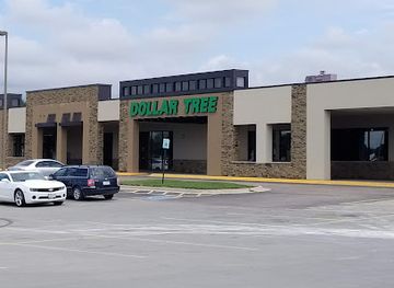 nebraska/lincoln/shop/edgewood-shopping-center