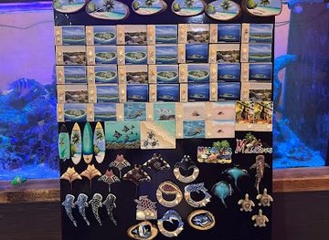 maldives/noonu-atoll/shop/noonu-art-craft