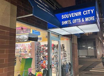 illinois/chicago/the-loop/shop/souvenir-city-chicago