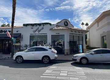 california/palm-desert/shop/the-upper-crust